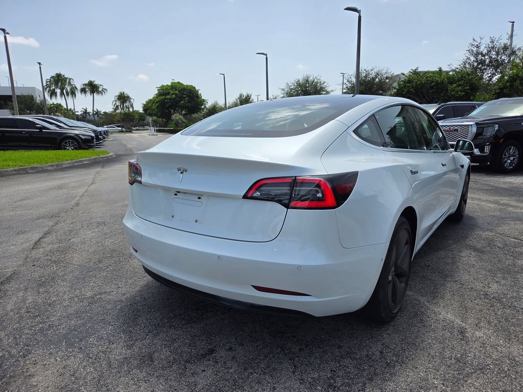 Used 2018 Tesla Model 3 Mid Range RWD image 9