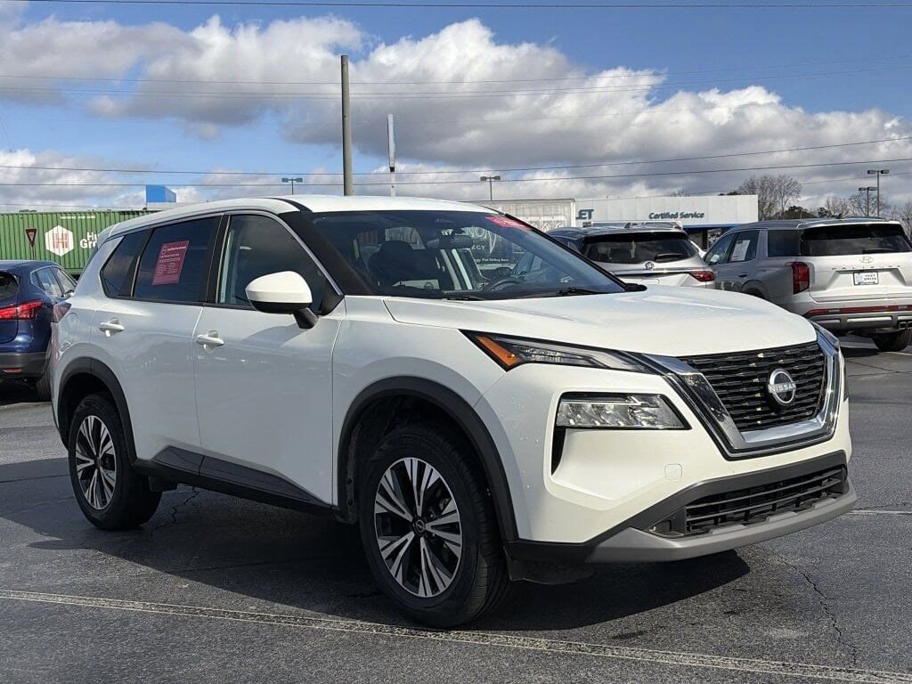 Certified 2023 Nissan Rogue SV image 7