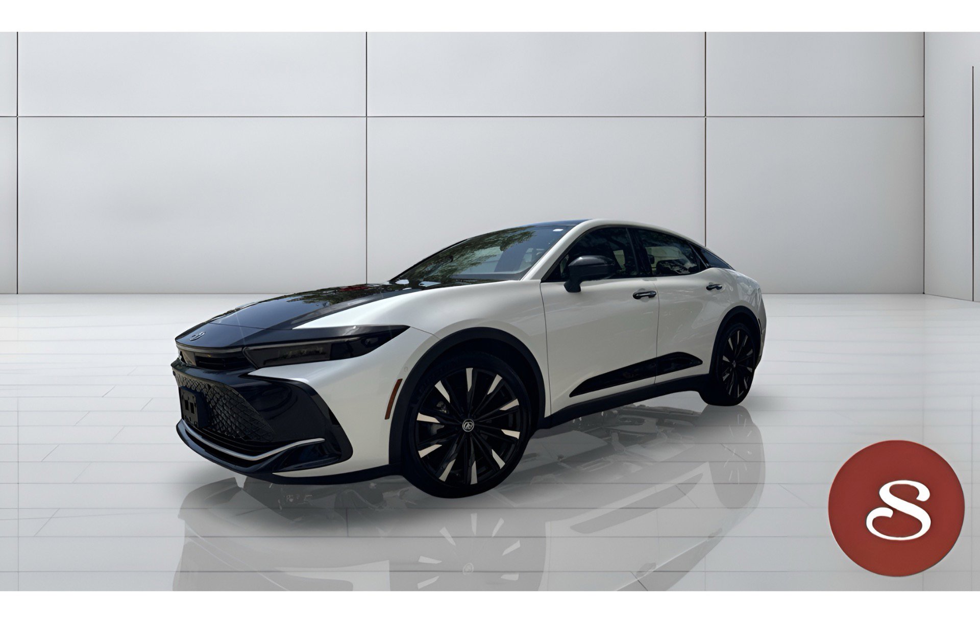 Used 2024 Toyota Crown Platinum AWD/4WD image 1