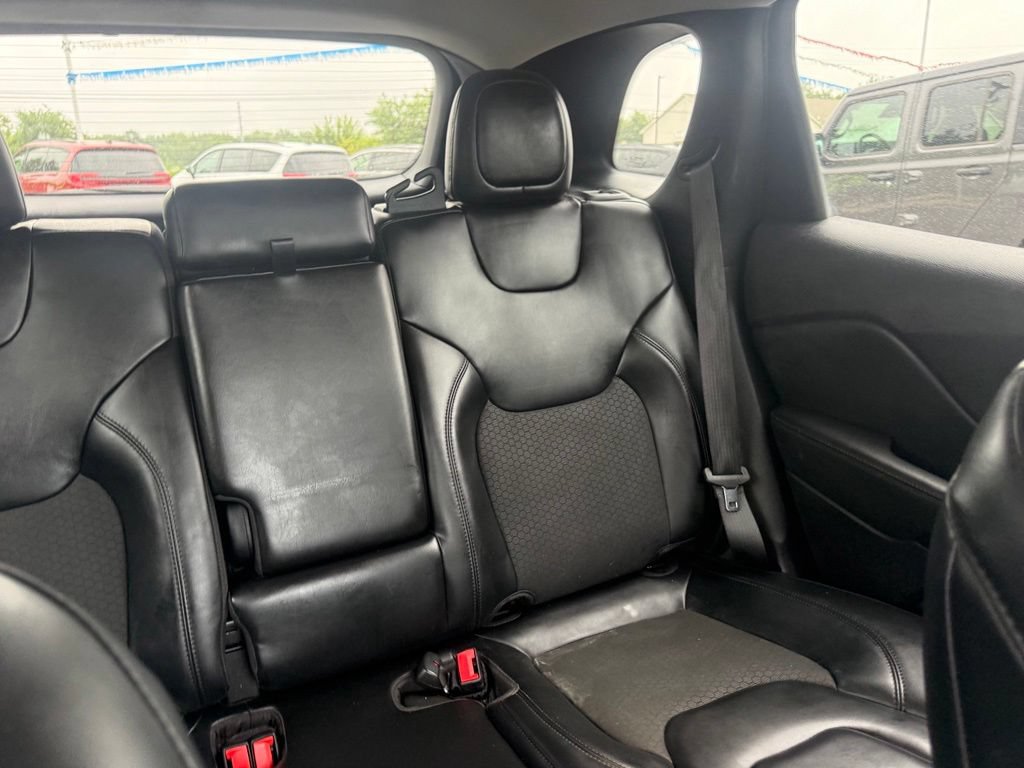 Used 2021 Jeep Cherokee Latitude Plus AWD/4WD image 53