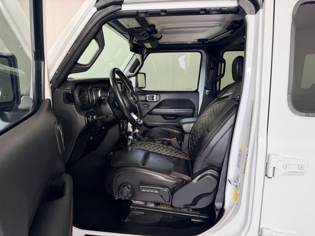 Used 2020 Jeep Wrangler Unlimited Sahara AWD/4WD image 25