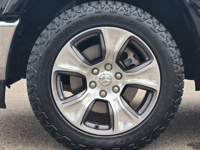 Used 2021 RAM 1500 Laramie AWD/4WD image 10