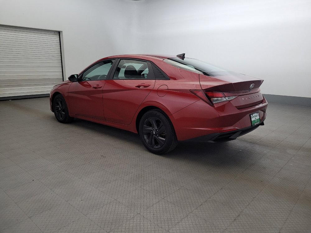 Used 2022 Hyundai Elantra SEL FWD image 3
