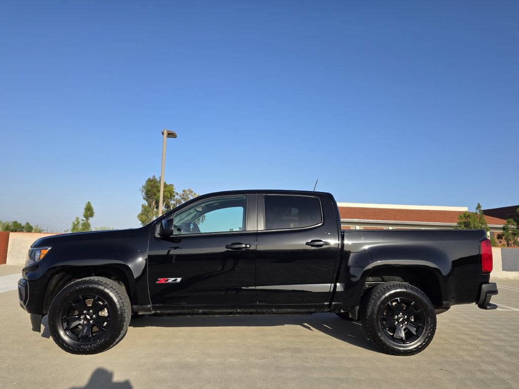 Used 2022 Chevrolet Colorado Z71 w/ Z71 Midnight Edition AWD/4WD image 7