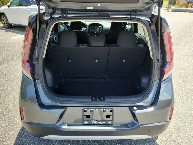 Used 2024 Kia Soul LX w/ Option Group 015 FWD image 19