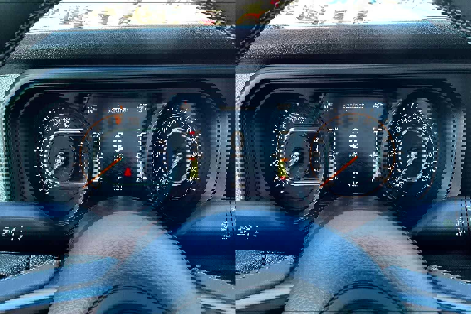 New 2025 Jeep Gladiator Sport image 19