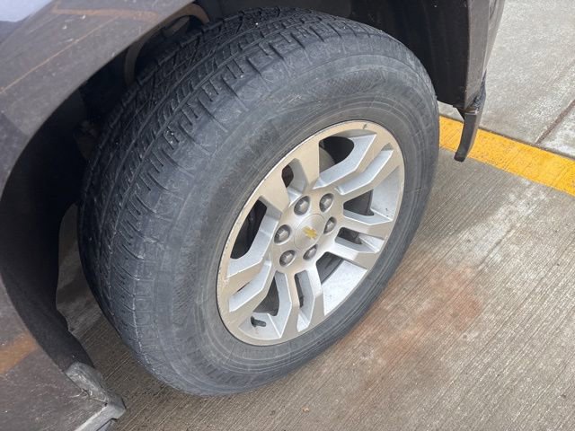 Used 2015 Chevrolet Suburban LT image 8