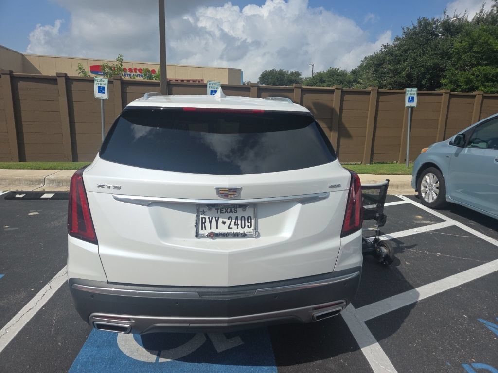 Used 2020 Cadillac XT5 Premium Luxury FWD image 7