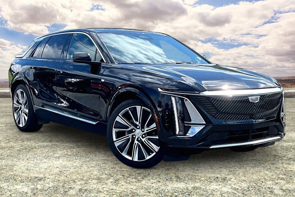 Certified 2025 Cadillac Lyriq Luxury w/ LPO, Floor Liner Package AWD/4WD image 1