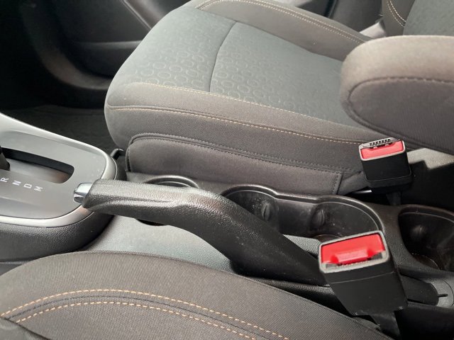 Used 2022 Chevrolet Trax LS w/ Tint and Cruise Package image 17