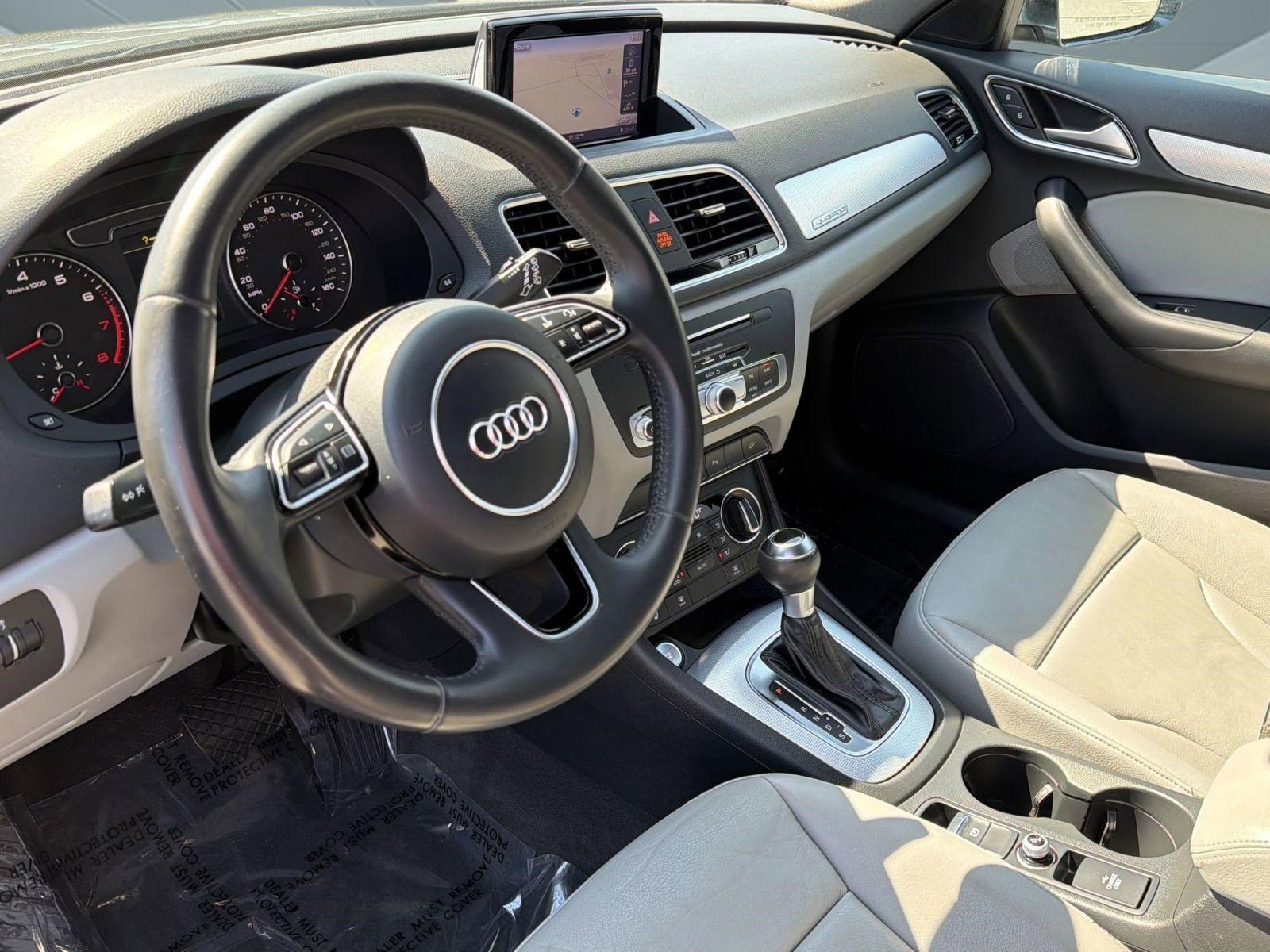 Used 2018 Audi Q3 2.0T Premium Plus w/ Premium Plus Package AWD/4WD image 4