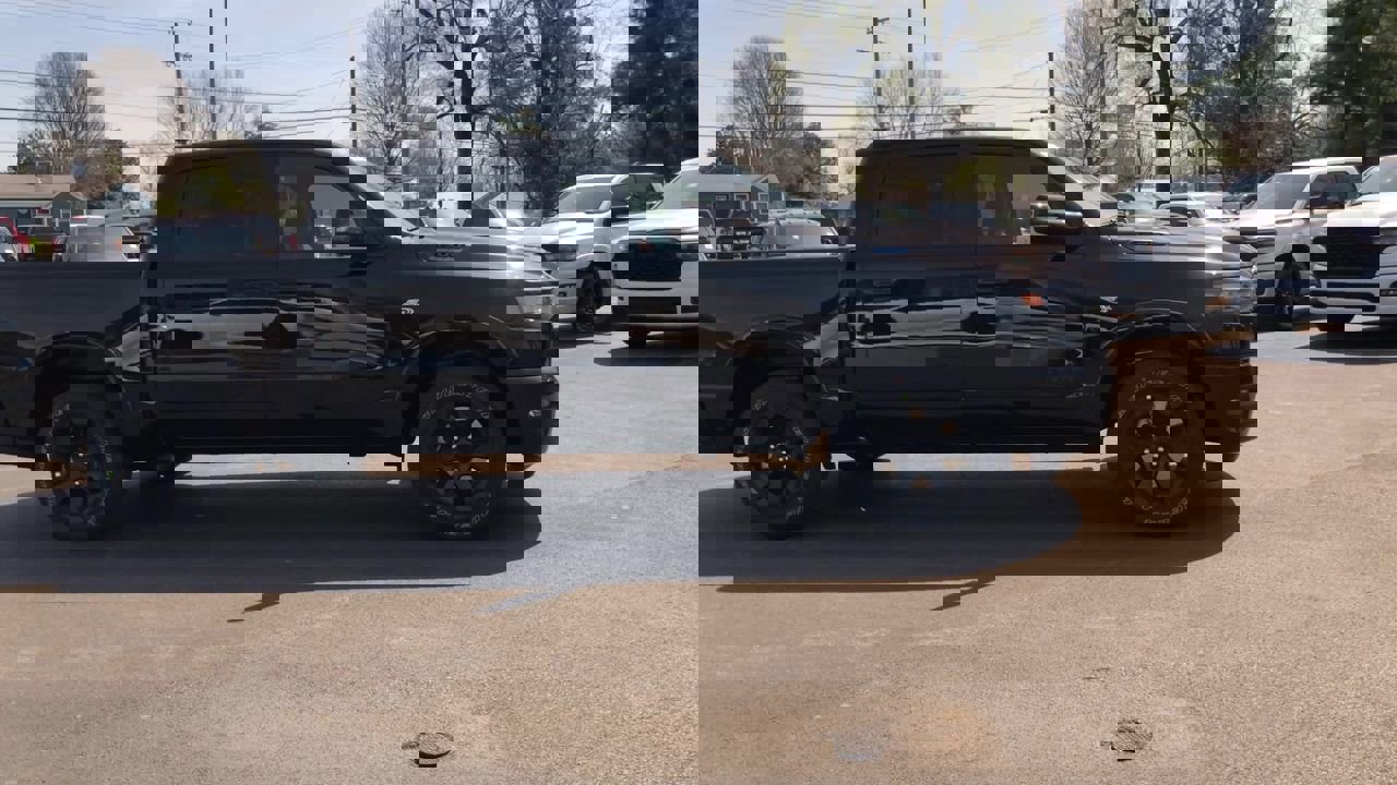 New 2026 RAM 1500 4x4 Crew Cab image 9