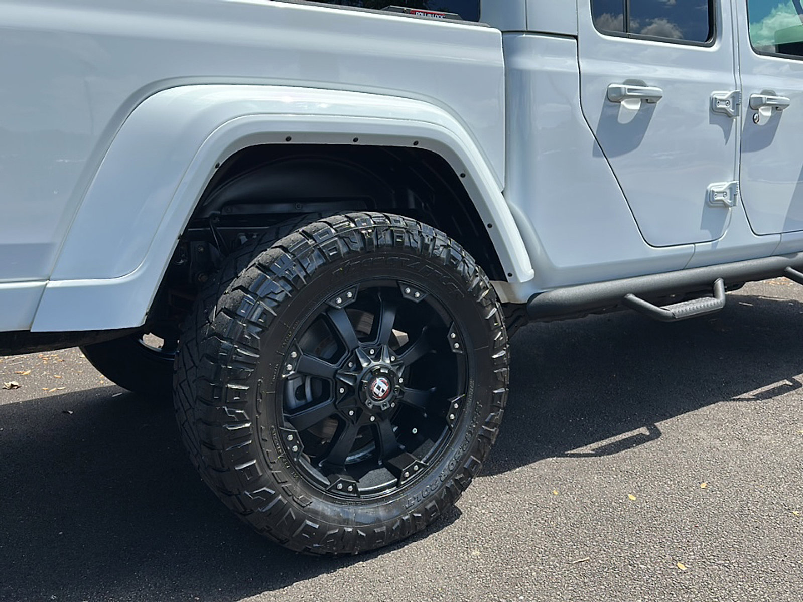 Used 2020 Jeep Gladiator Sport w/ Quick Order Package 24S image 10