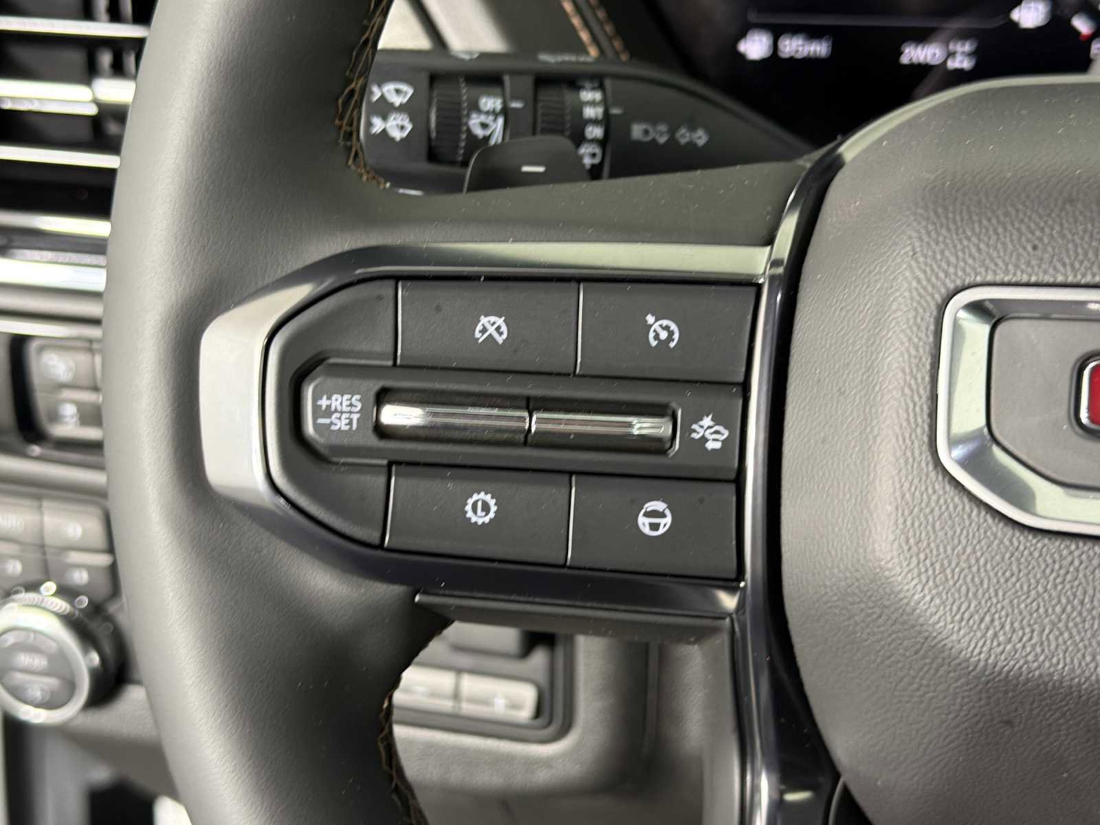 Certified 2025 GMC Yukon XL AT4 w/ AT4 Premium Plus Package image 29