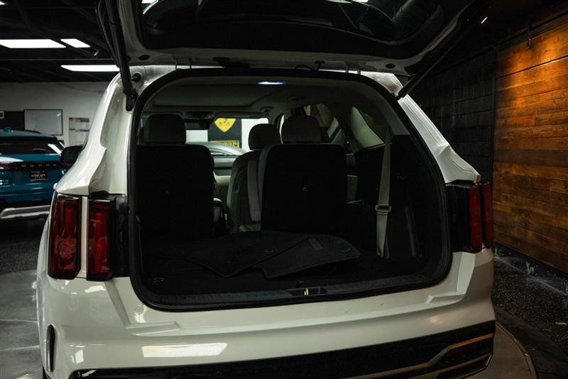 Used 2023 Kia Sorento SX image 7
