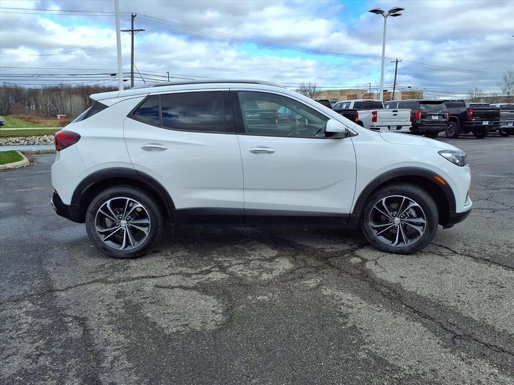 Certified 2020 Buick Encore GX Essence image 32