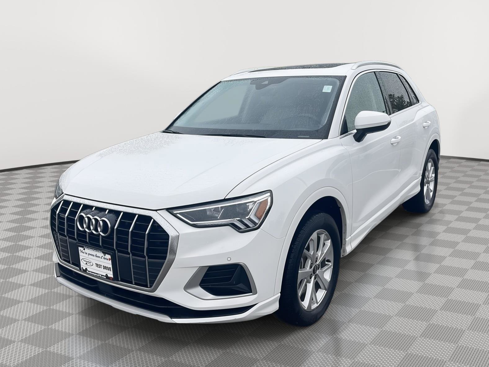 Used 2023 Audi Q3 2.0T Premium AWD/4WD image 3