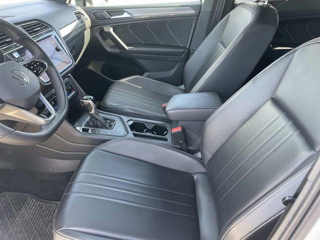 Used 2022 Volkswagen Tiguan SE R-Line image 20
