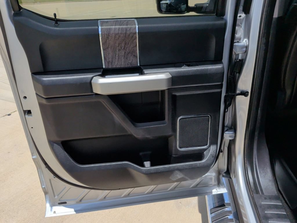 Used 2019 Ford F250 Lariat w/ Lariat Value Package AWD/4WD image 39