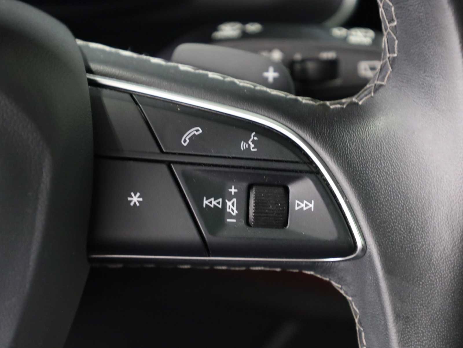 Used 2022 Audi Q8 Premium Plus AWD/4WD image 26