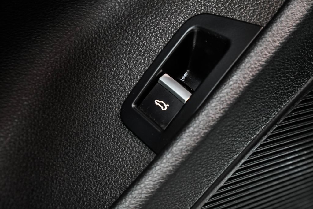 Used 2025 Audi Q7 3.0T Premium Plus AWD/4WD image 48