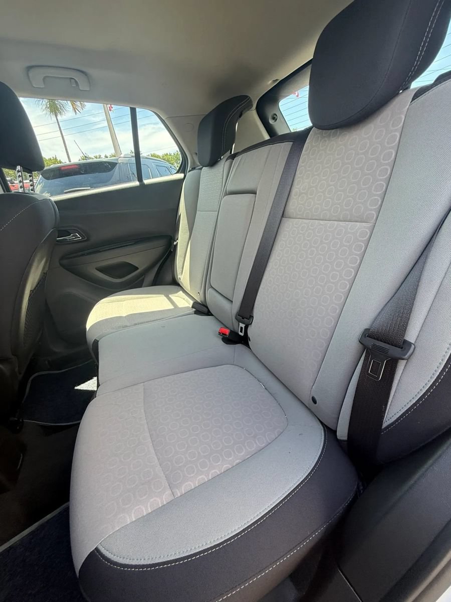 Used 2016 Chevrolet Trax LS FWD image 10