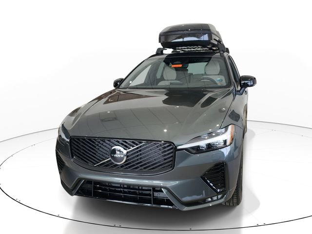 New 2026 Volvo XC60 B5 Core w/ Climate Package image 2