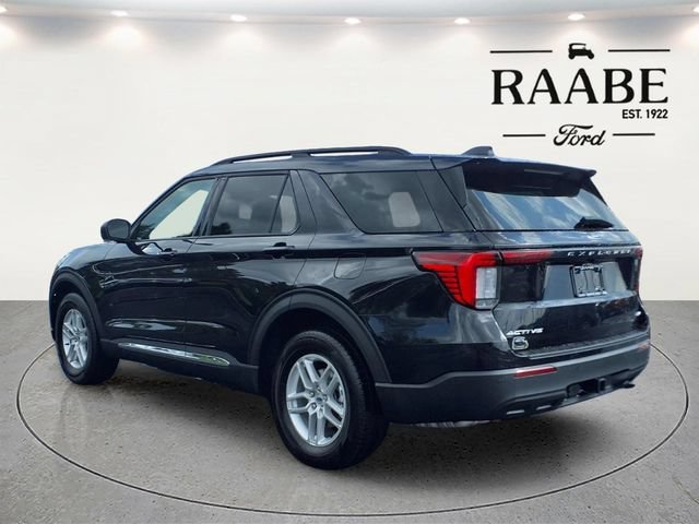 Used 2025 Ford Explorer Active AWD/4WD image 5