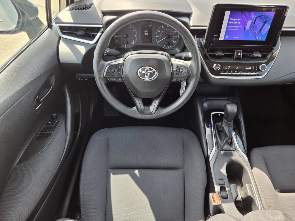 Used 2025 Toyota Corolla LE FWD image 14