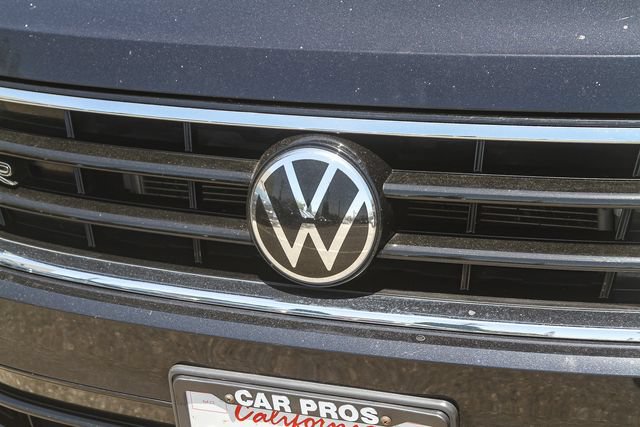 Used 2023 Volkswagen Tiguan SE R-Line FWD image 7