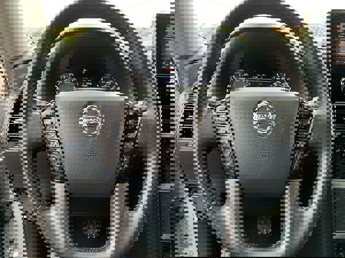 Used 2023 Nissan Armada SV image 18