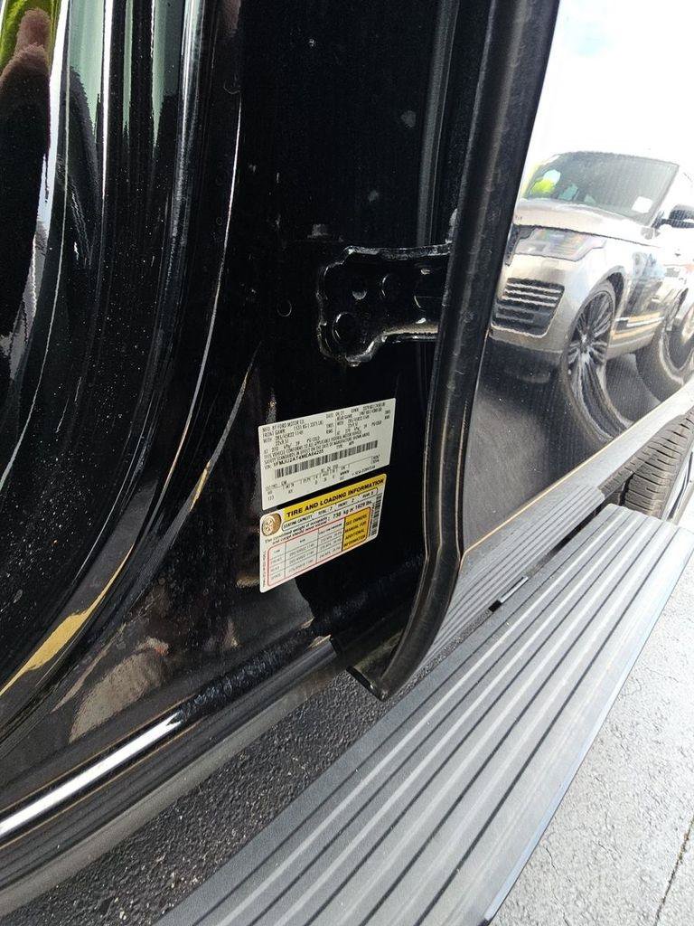 Used 2021 Ford Expedition Limited AWD/4WD image 18