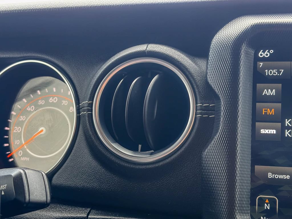 Used 2019 Jeep Wrangler Unlimited Sahara AWD/4WD image 24