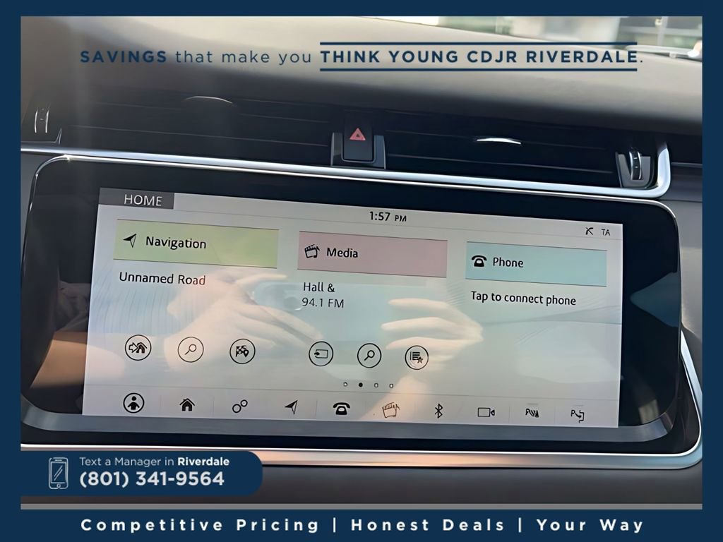 Used 2020 Land Rover Range Rover Evoque SE image 29