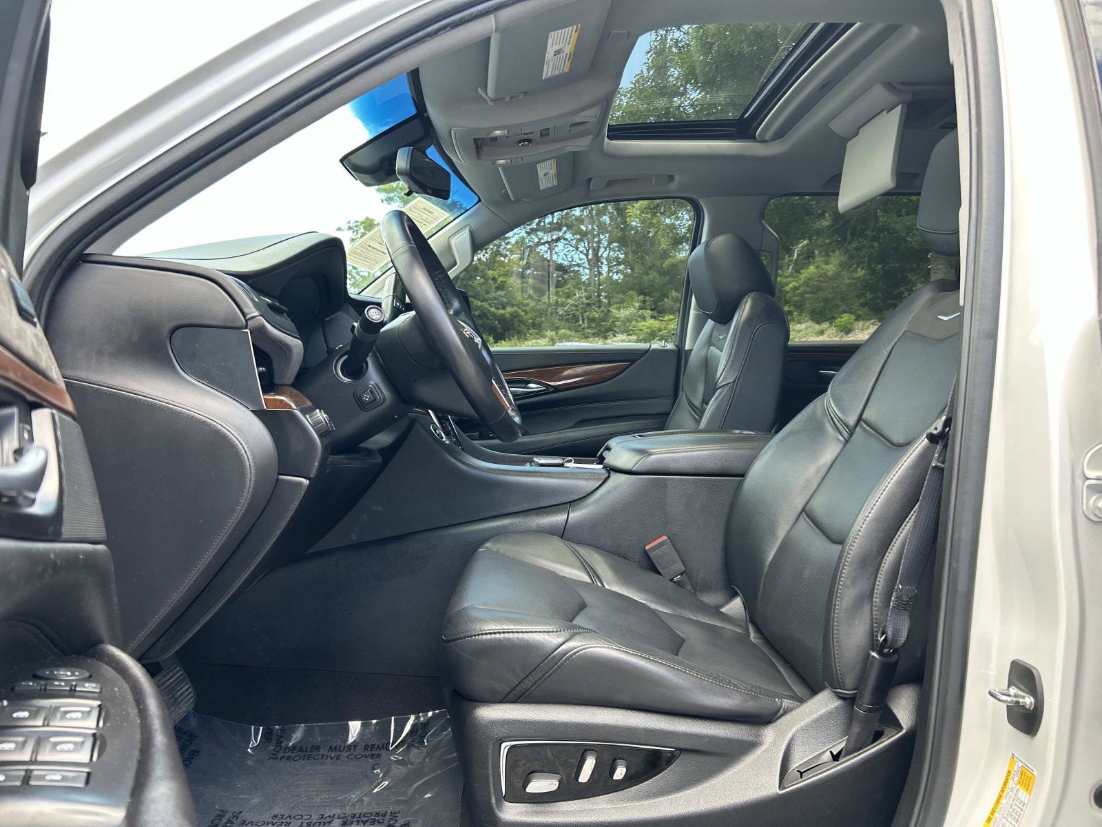 Used 2018 Cadillac Escalade ESV Premium Luxury AWD/4WD image 23