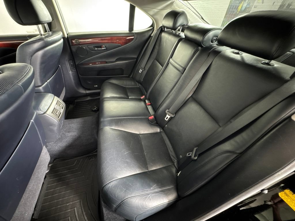Used 2011 Lexus LS 460 AWD w/ Luxury Value Edition image 24