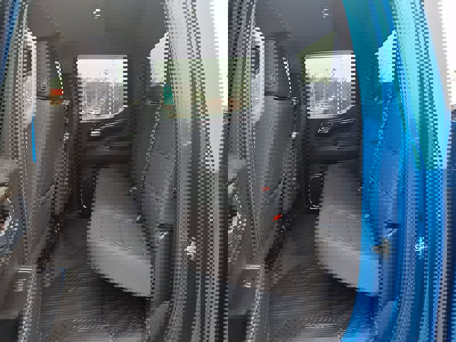 Used 2024 Chevrolet Silverado 1500 LT image 11