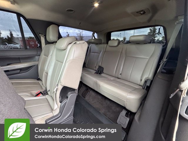 Used 2018 Ford Expedition Max XLT w/ Equipment Group 202A AWD/4WD image 30