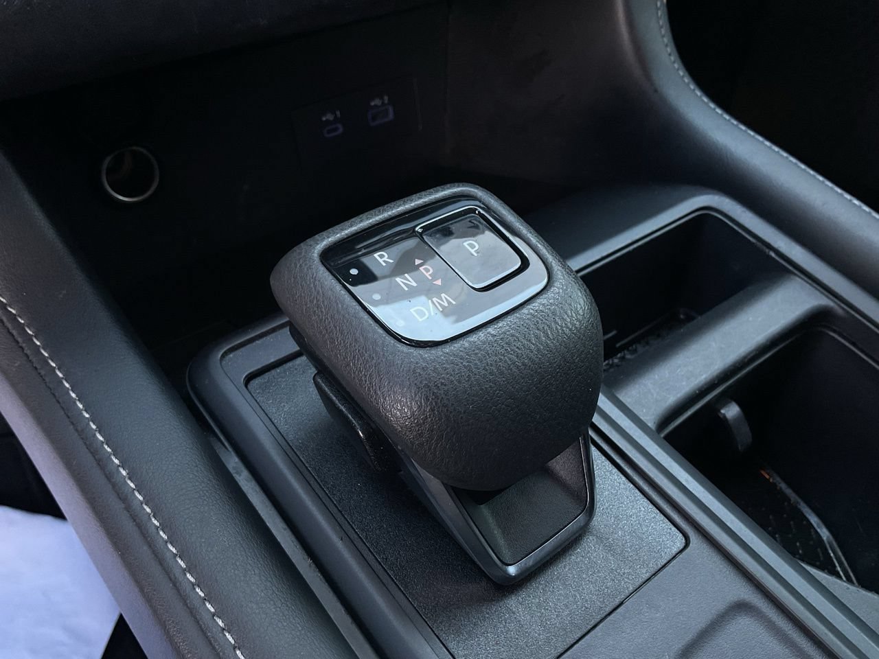 Used 2024 Nissan Pathfinder S FWD image 27