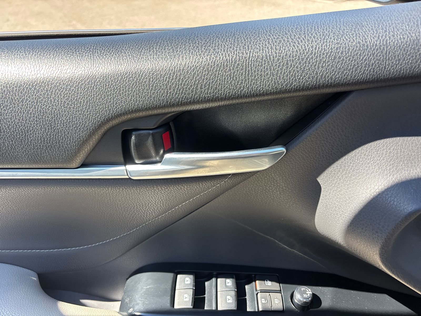 Used 2018 Toyota Camry XSE w/ Audio Package FWD image 12
