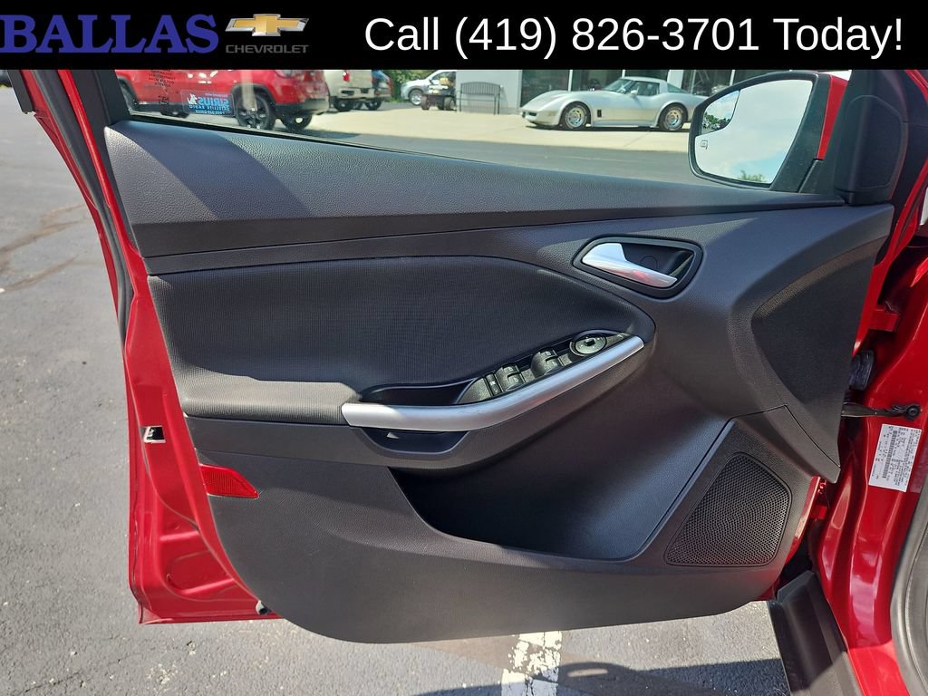 Used 2012 Ford Focus SE FWD image 21
