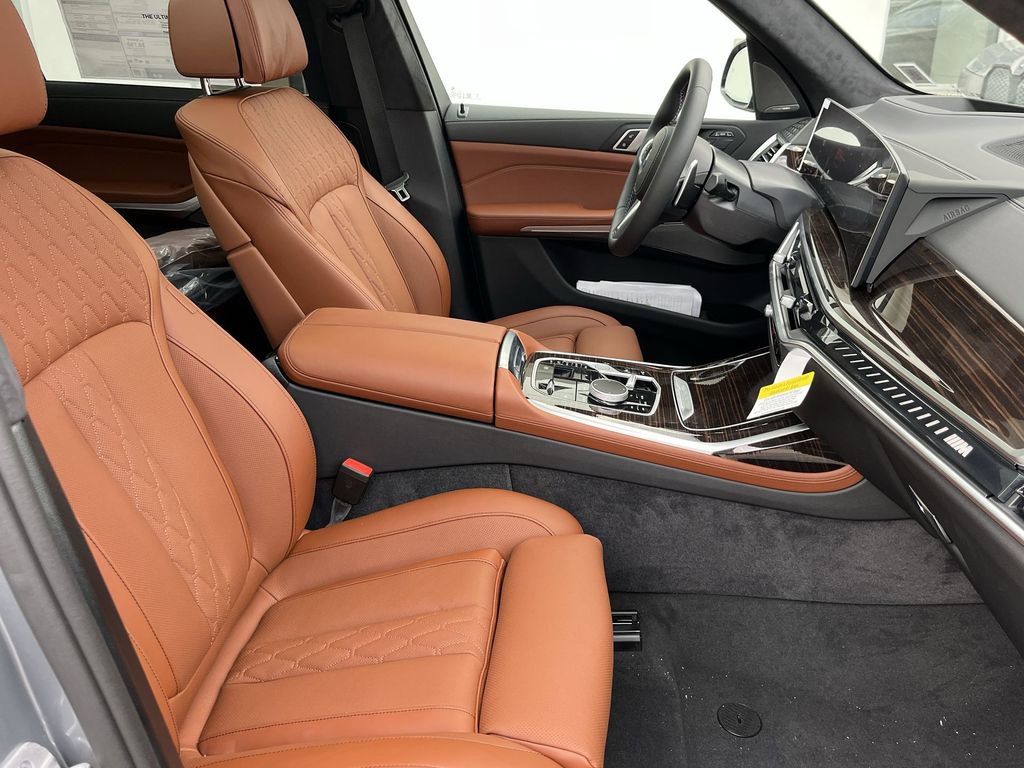 New 2026 BMW X7 M60i image 26