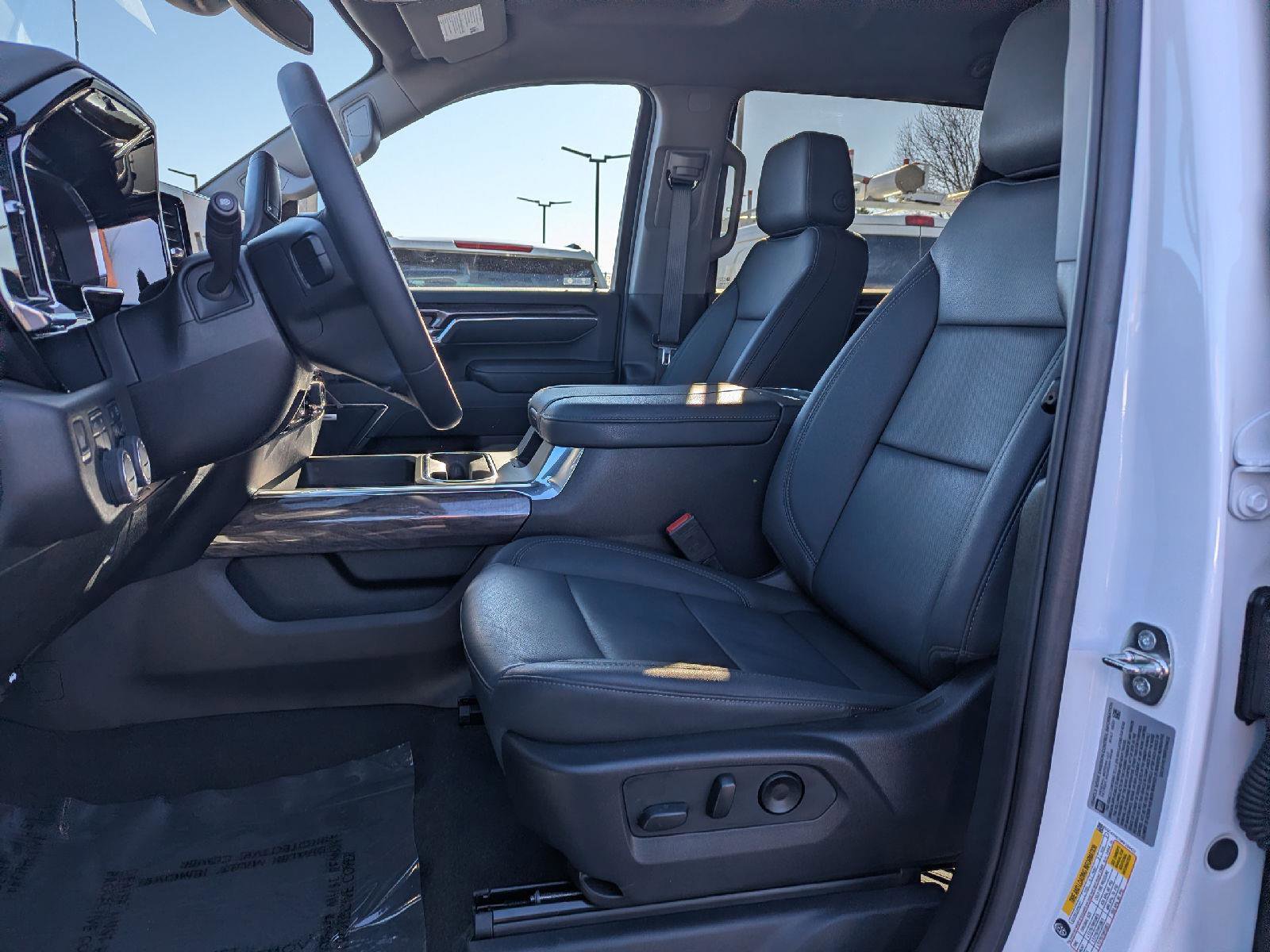 Certified 2024 Chevrolet Silverado 2500 LTZ w/ LTZ Convenience Package image 29