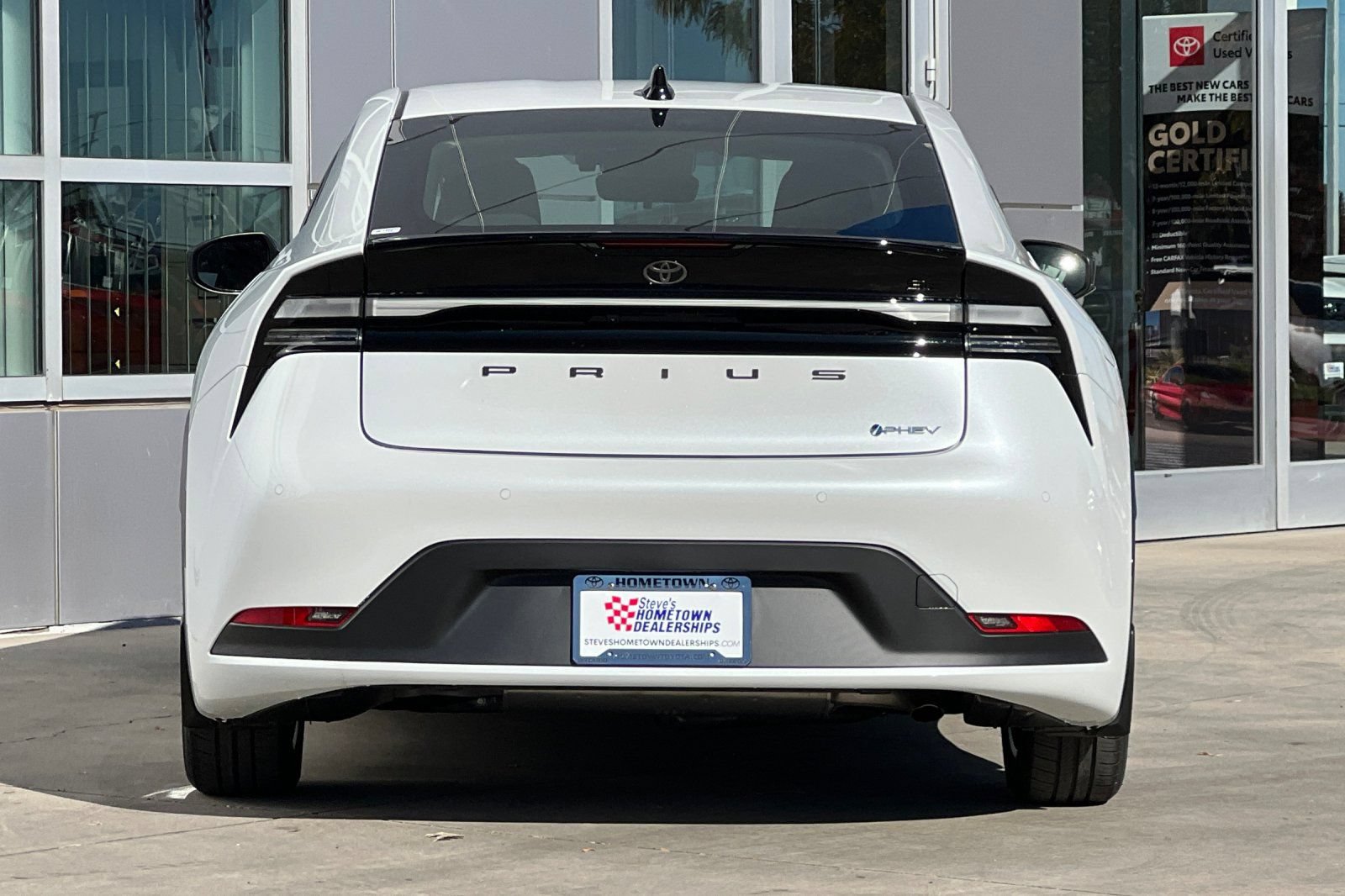 New 2026 Toyota Prius Plug-In Hybrid FWD image 5