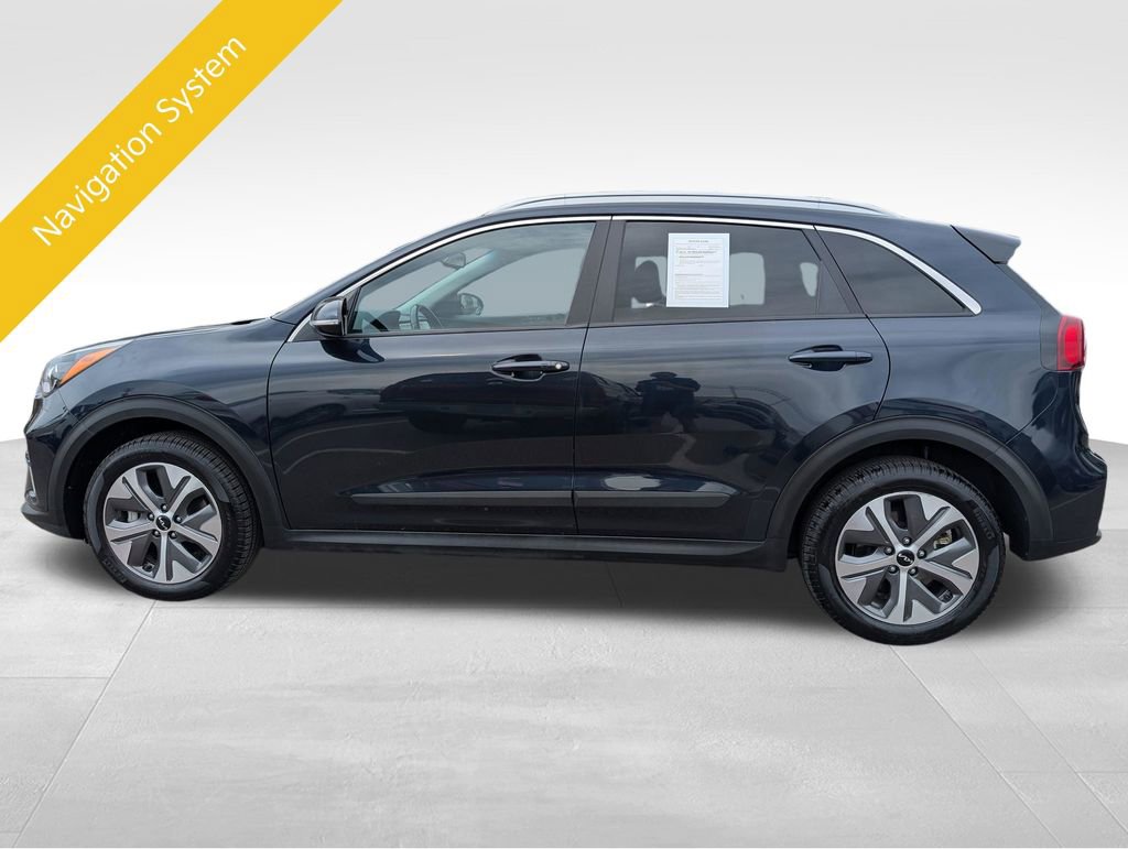 Used 2022 Kia Niro EX Premium w/ Cold Weather Package FWD image 2