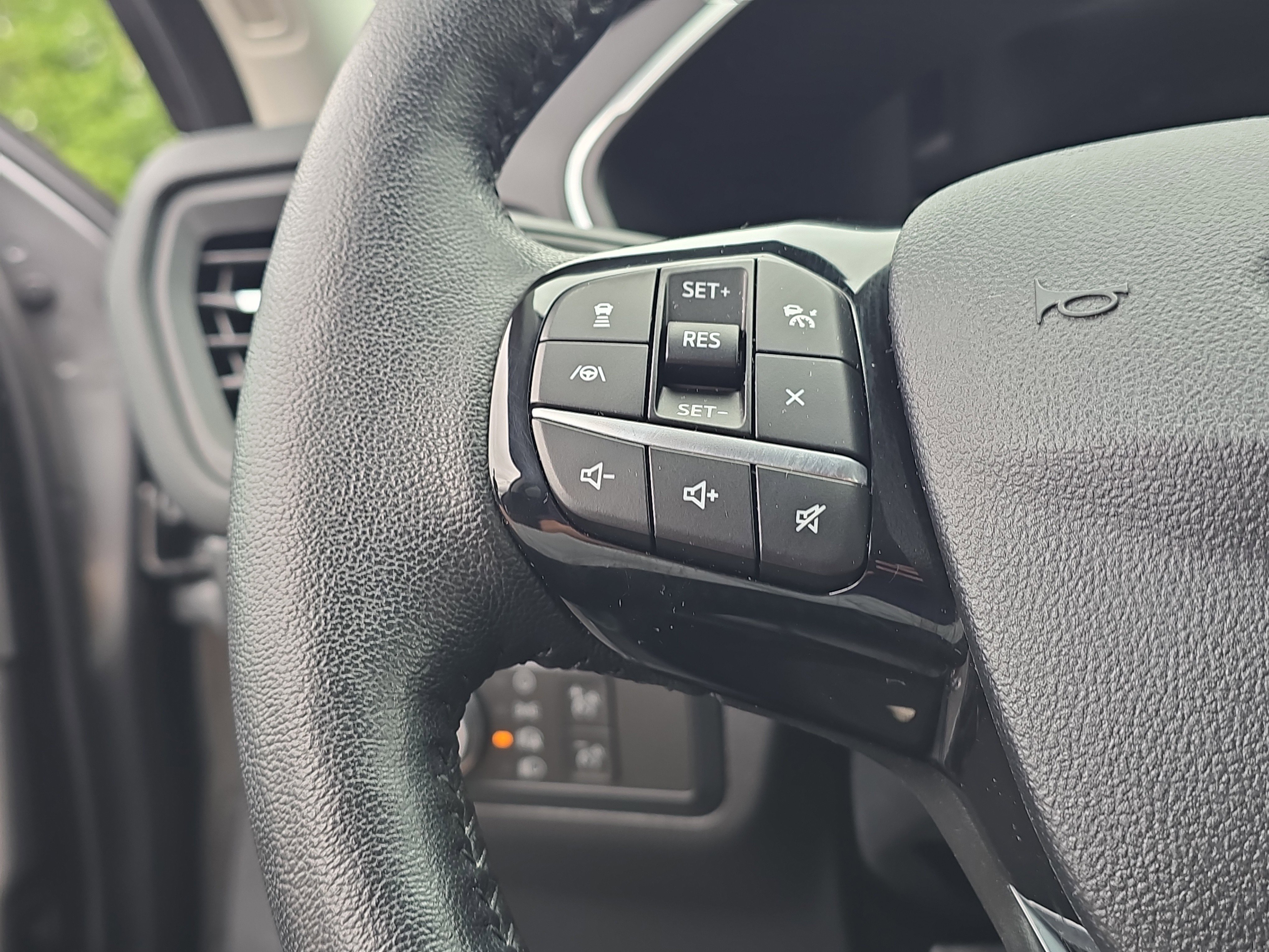 Used 2021 Ford Escape Titanium image 26