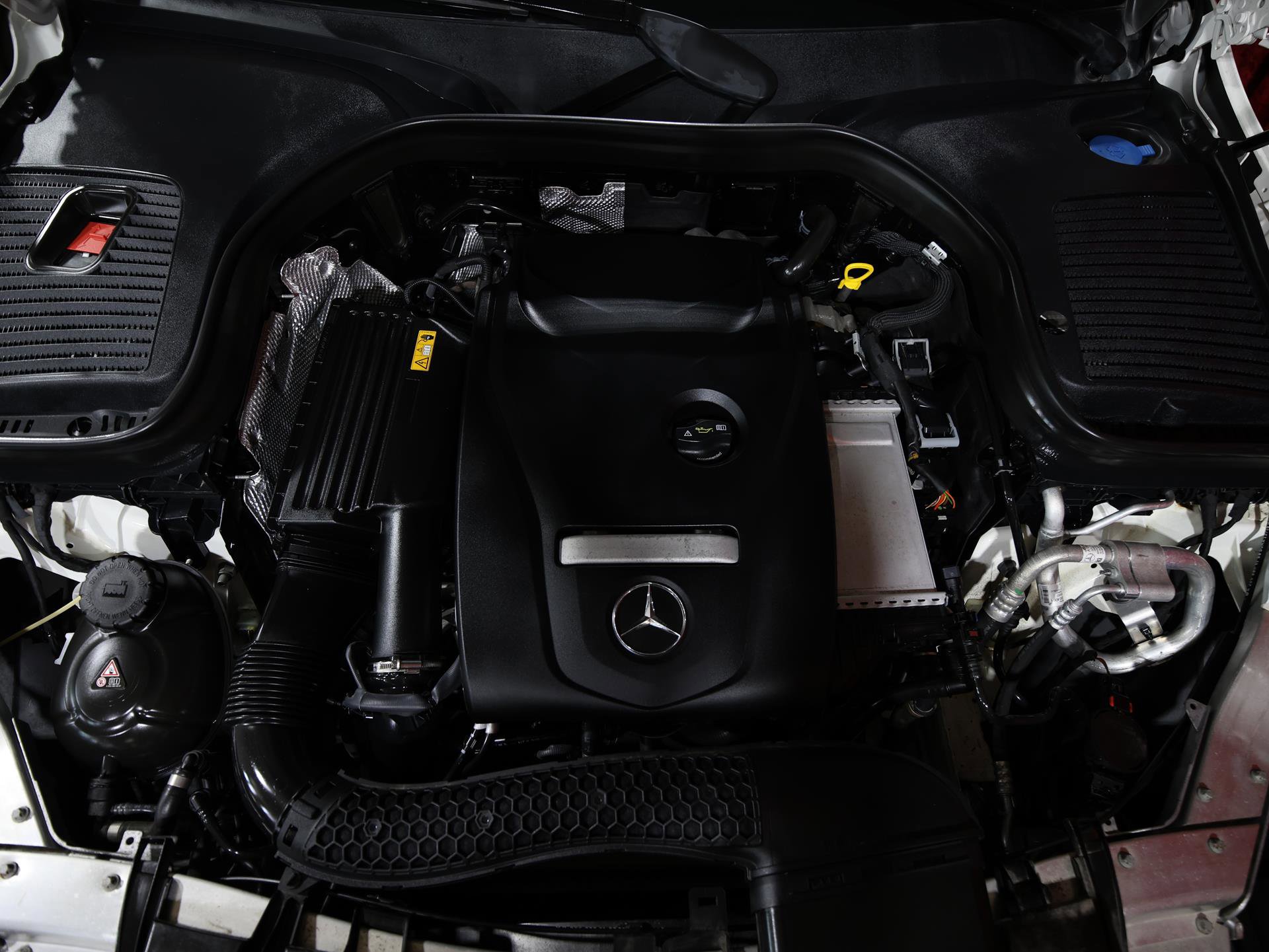 Used 2018 Mercedes-Benz GLC 300 4MATIC image 25