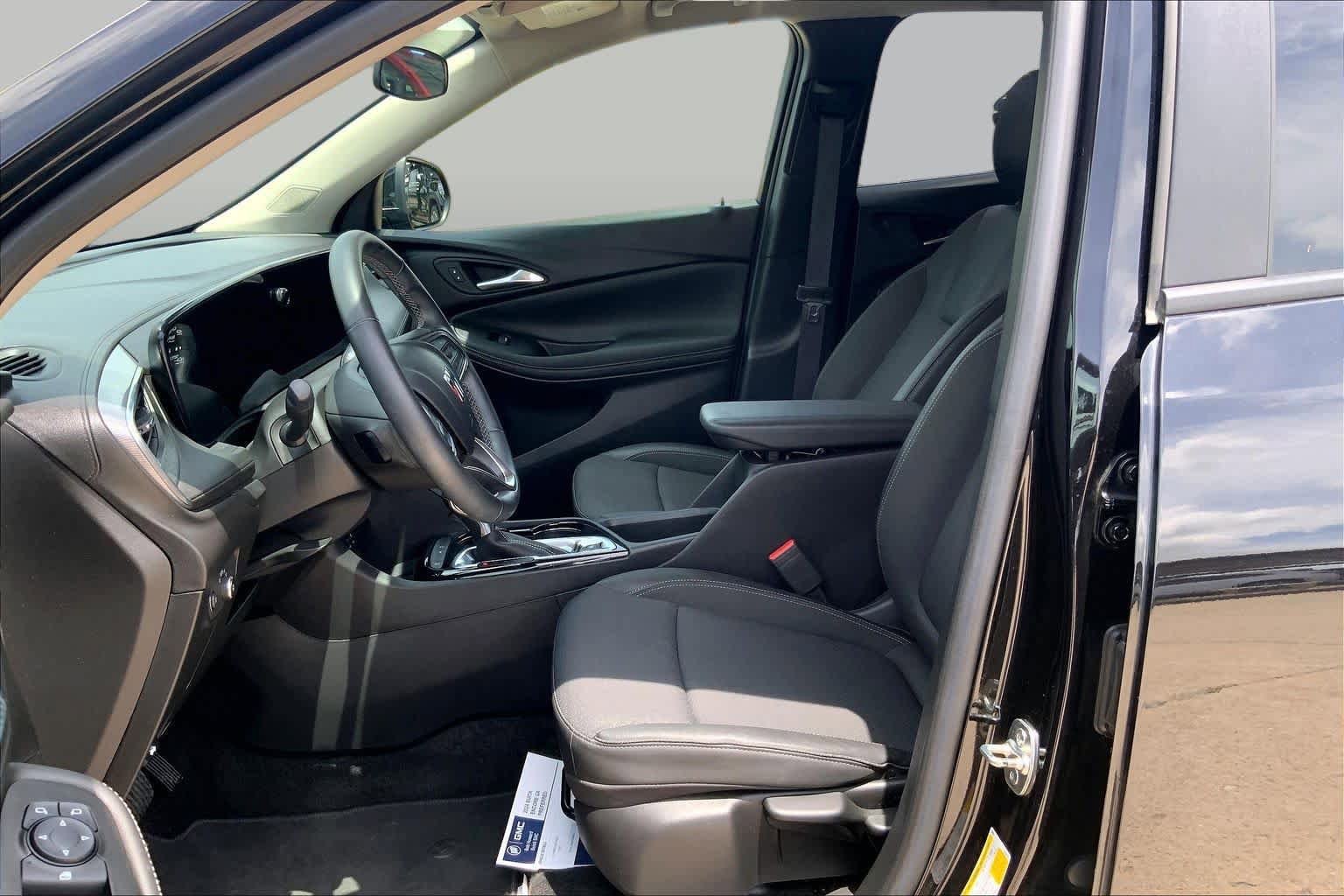 Used 2024 Buick Encore GX Preferred FWD image 8