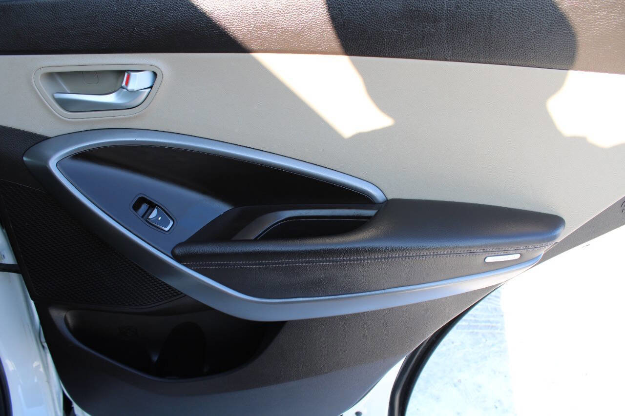 Used 2013 Hyundai Santa Fe Sport w/ Popular Equipment Pkg image 5