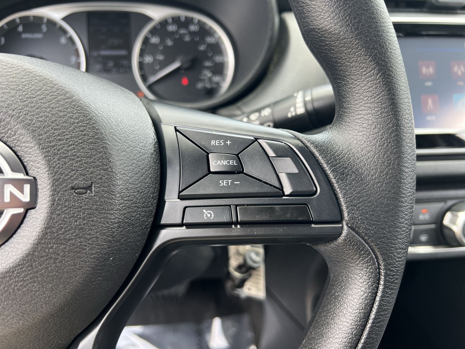 Used 2025 Nissan Versa S FWD image 31